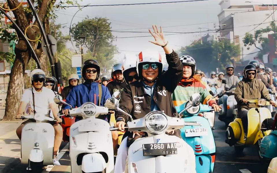 Eri Cahyadi dan Ribuan Pecinta Vespa Ramaikan Sunmori, Jelajahi Wisata Kota Lama