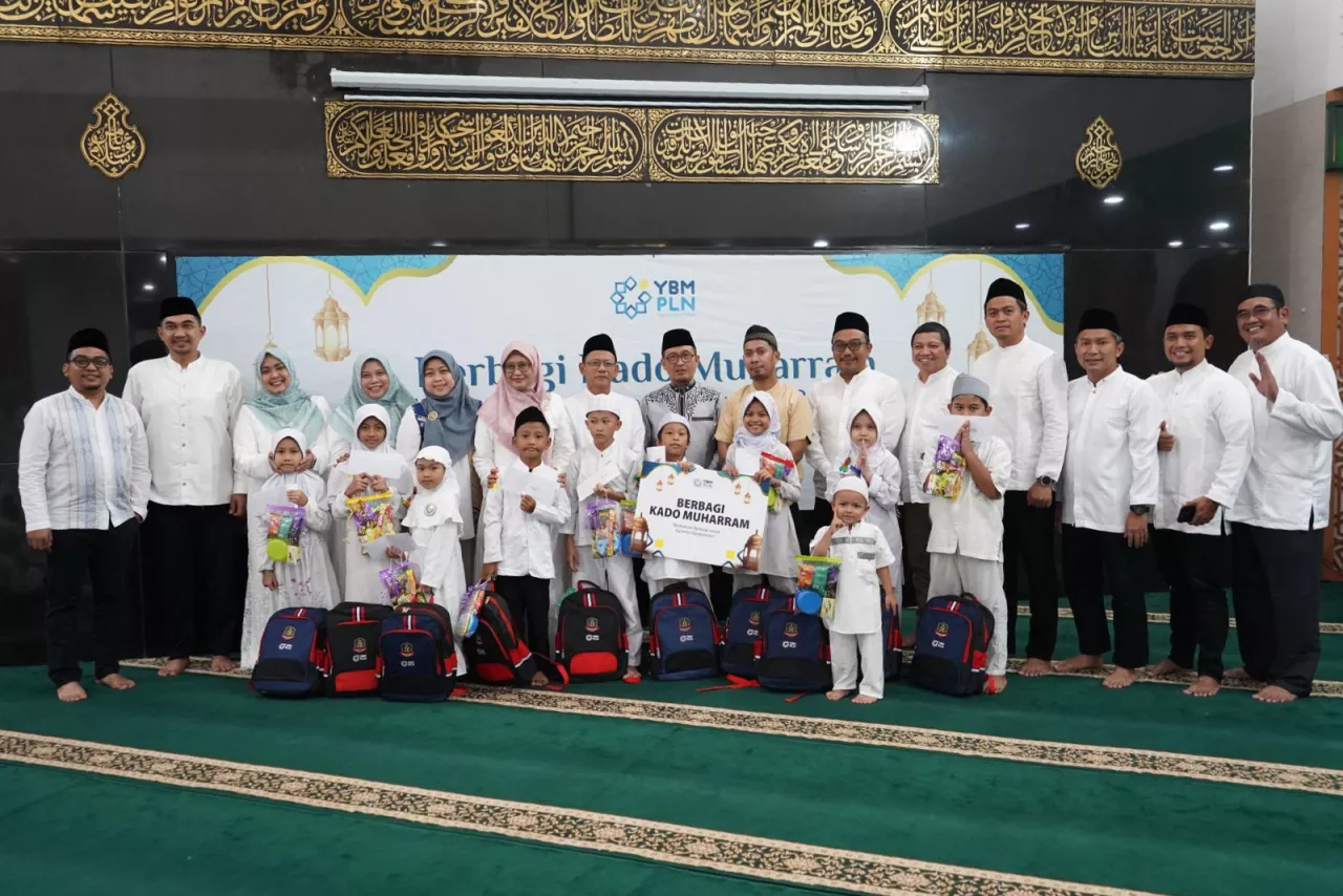 Peringati Muharram, PLN UID Jakarta Raya Bagikan Kado untuk 400 Anak Yatim Dhuafa