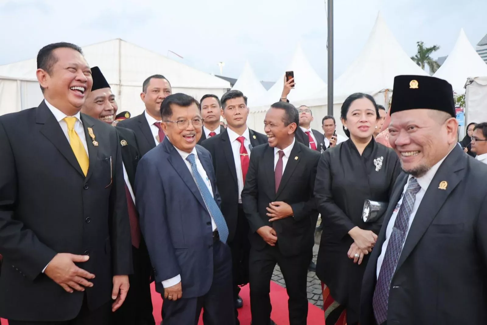 Jokowi Pimpin Upacara HUT Bhayangkara ke-78, Hadir Ketua DPD RI dan Para Pimpinan Negara