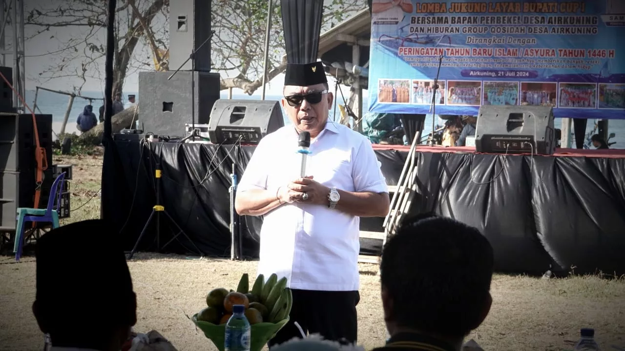Bupati Tamba Hadiri Lomba Jukung Memeriahkan Petik Laut Desa Air Kuning Dukung Penguatan Tradisi