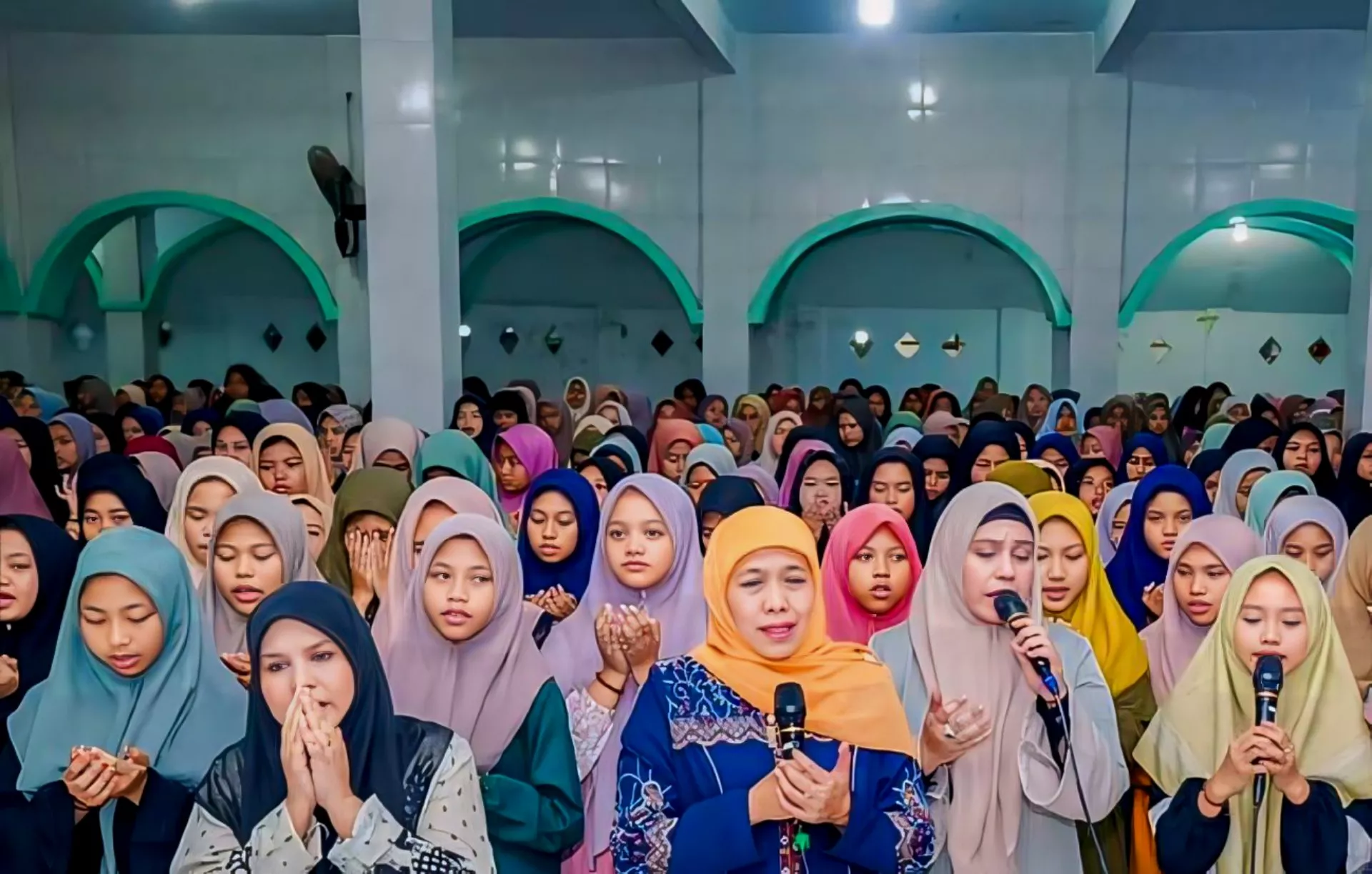 Khofifah Indar Parawansa Sebut Jatim Cetak Sejarah Baru, Angka Kemiskinan Tembus 1 Digit