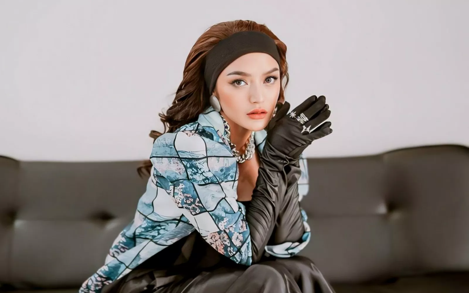 Siti Badriah Tegur Selebgram Cantik, Minta Baju Stylistnya Dikembalikan