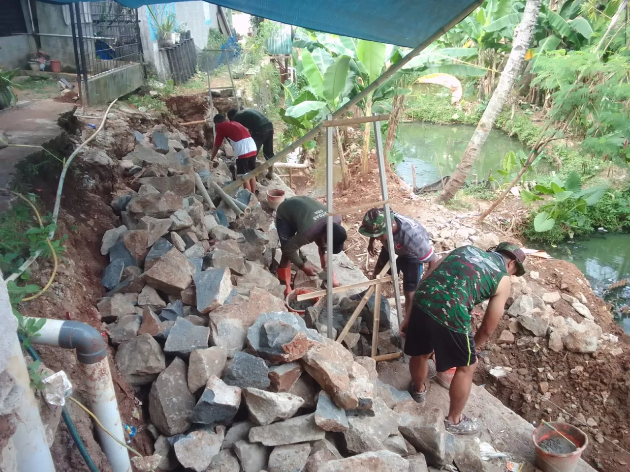 TMMD Kota Depok Juga Laksanakan Perbaikan Turap