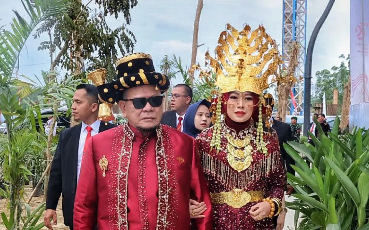 Terpilih Pemakai Busana Adat Terbaik di Upacara HUT RI IKN, Enny LaNyalla dapat Sepeda Jokowi