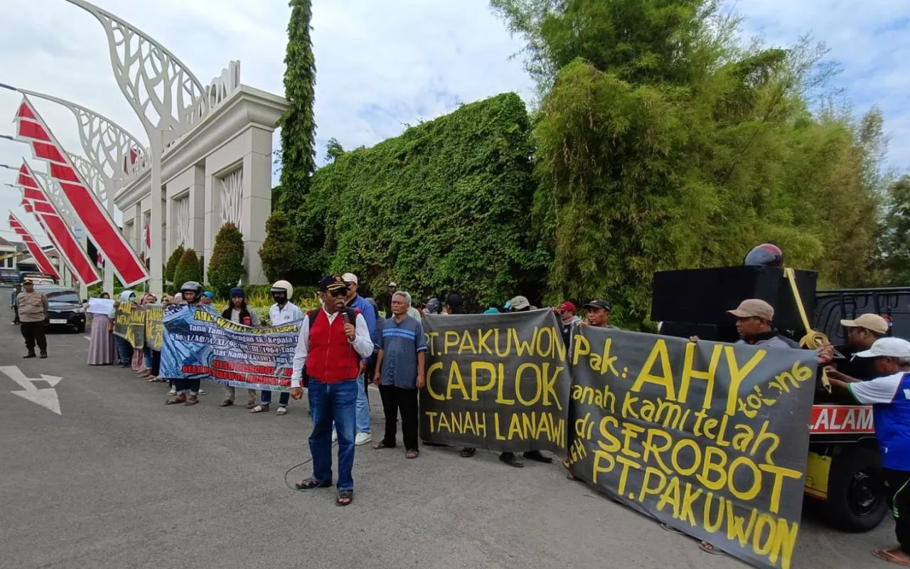 Ahli Waris Tanah Lanawi Demo Tuntut Grand Pakuwon Kembalikan Lahan