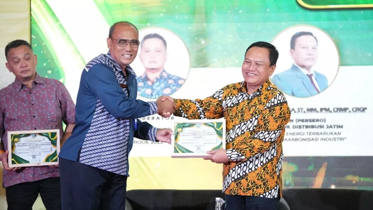 PLN Dukung Green Industry di Festival Industri Jawa Timur 2024 dengan Energi Terbarukan