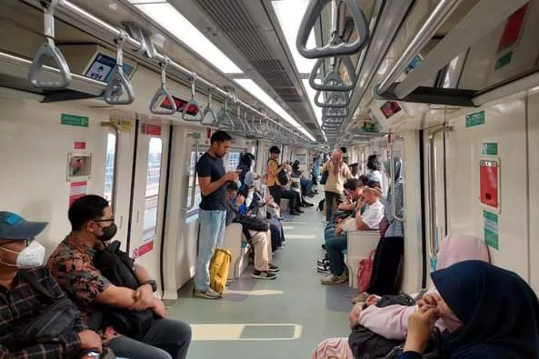 Catatkan Rekor Baru, LRT Jabodebek Tembus 2 Juta Pengguna pada Bulan Juli 2024