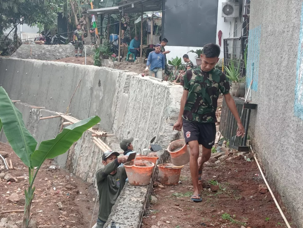 TMMD ke 121 Kota Depok, Pembangunan Turap Capai 80 Persen