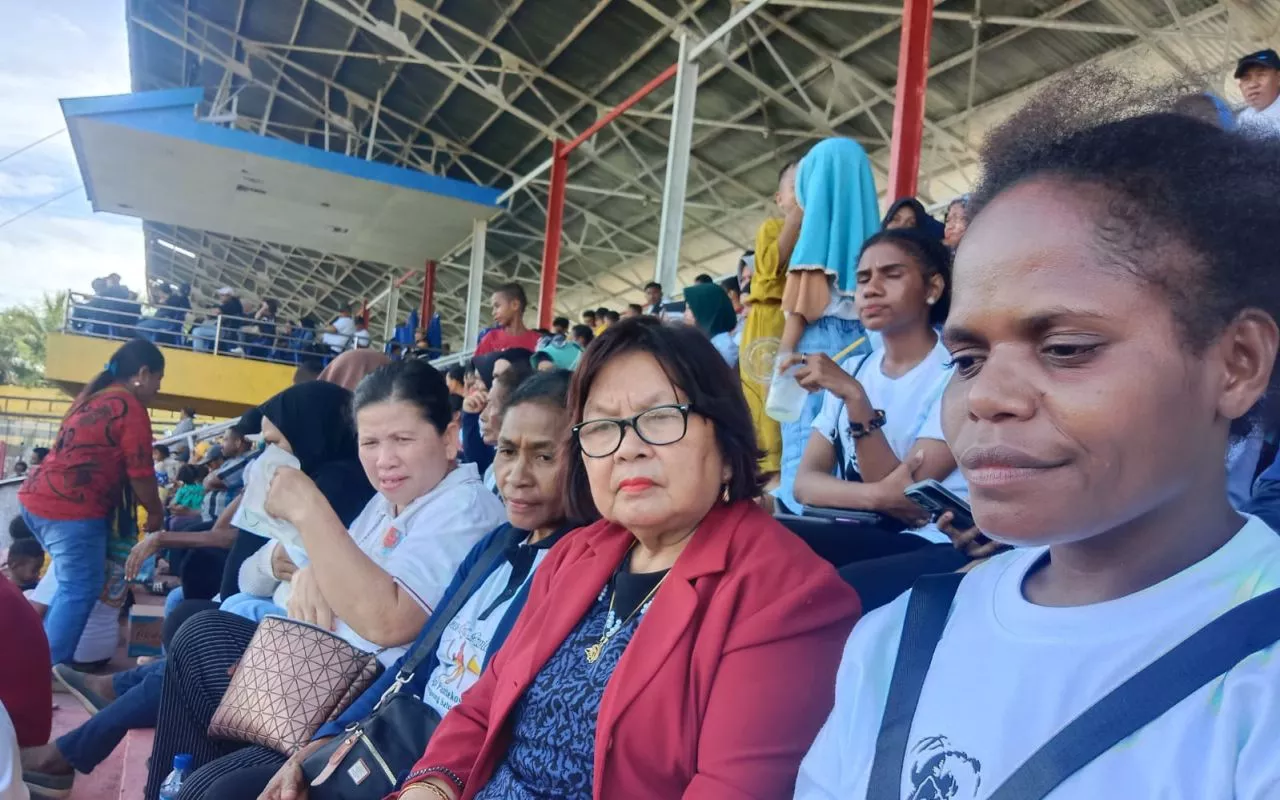 Pendeta Ros Aronggear Dukung Penuh Dominggus Mandacan di Pilgub Papua Barat 2024