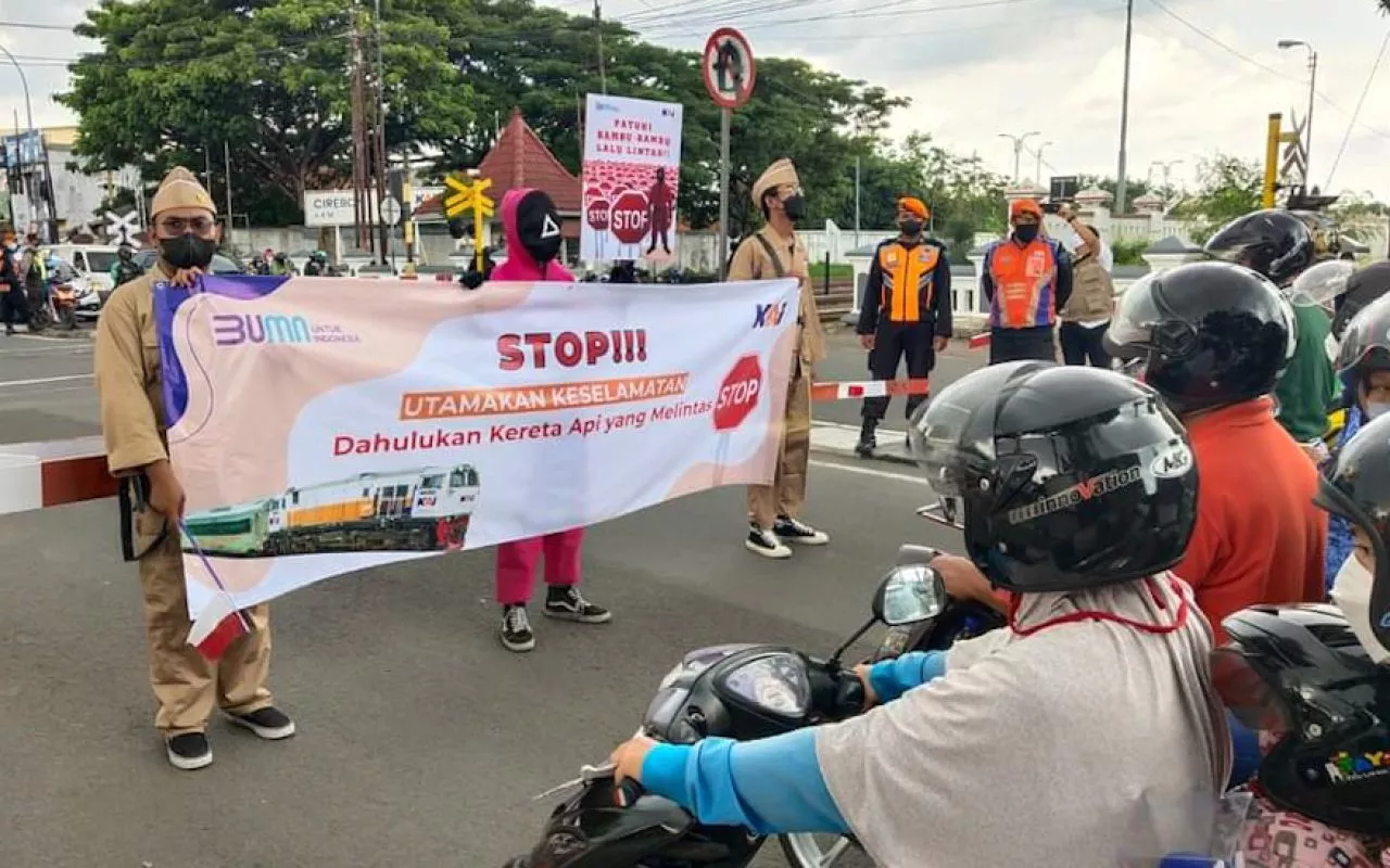 KAI Pertegas Larangan Beraktivitas di Jalur Kereta Api Pasca Empat Anak Tewas Tertemper KA