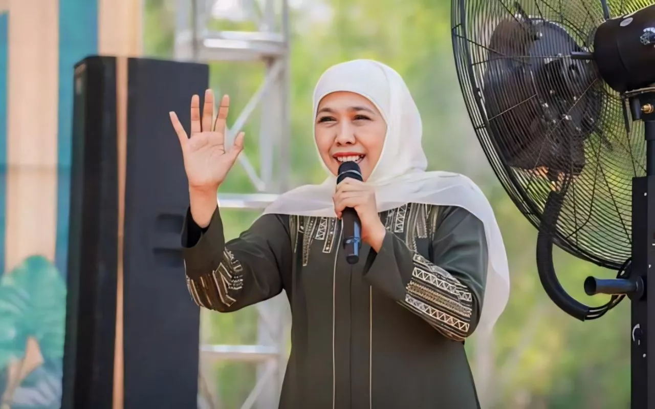 Khofifah Resmikan Maskot IPNU dan Kick Off Hari Santri Nasional di Pamekasan