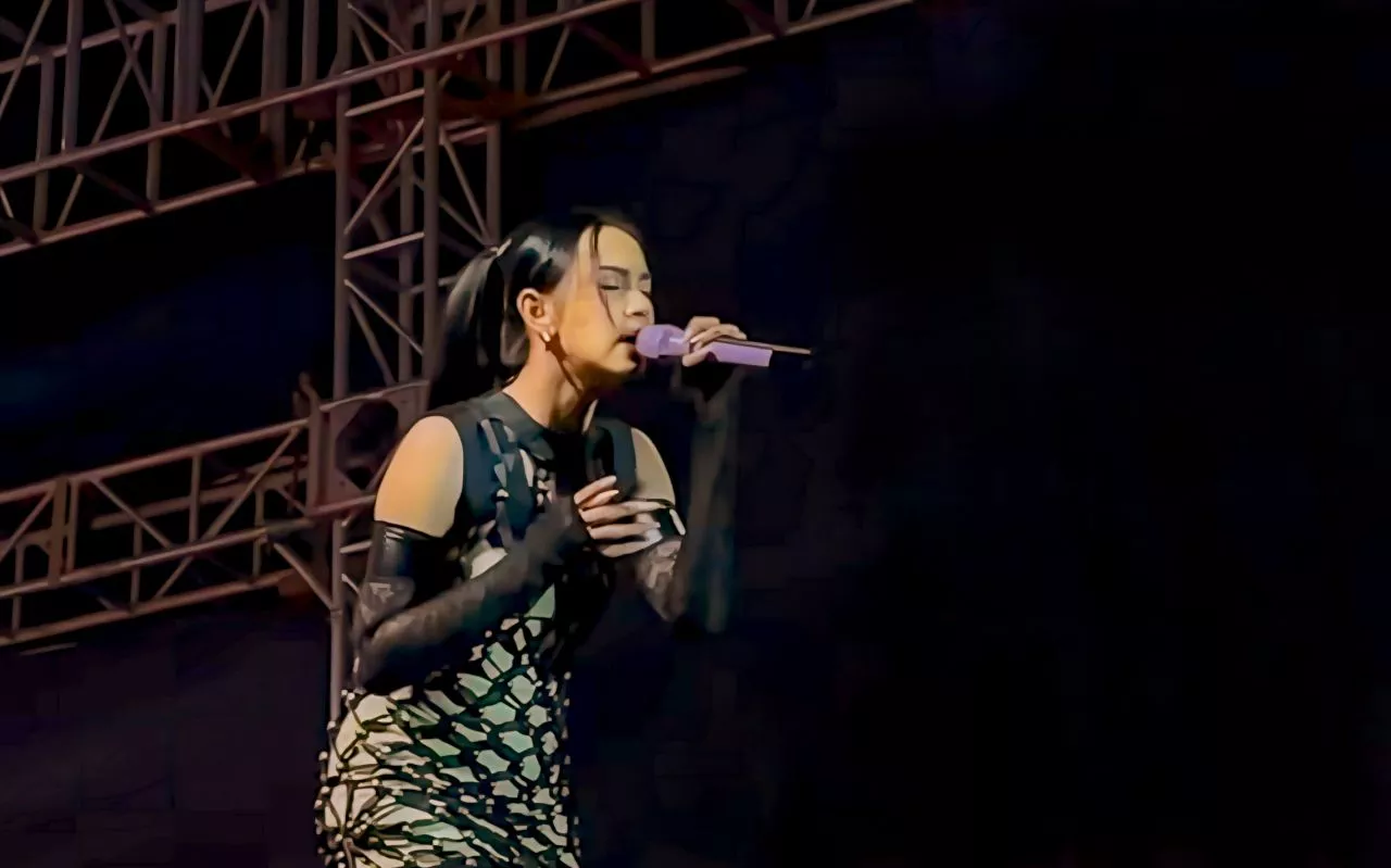 Festival Musik Tepi Pantai Banyuwangi Sukses Menarik Ribuan Penonton