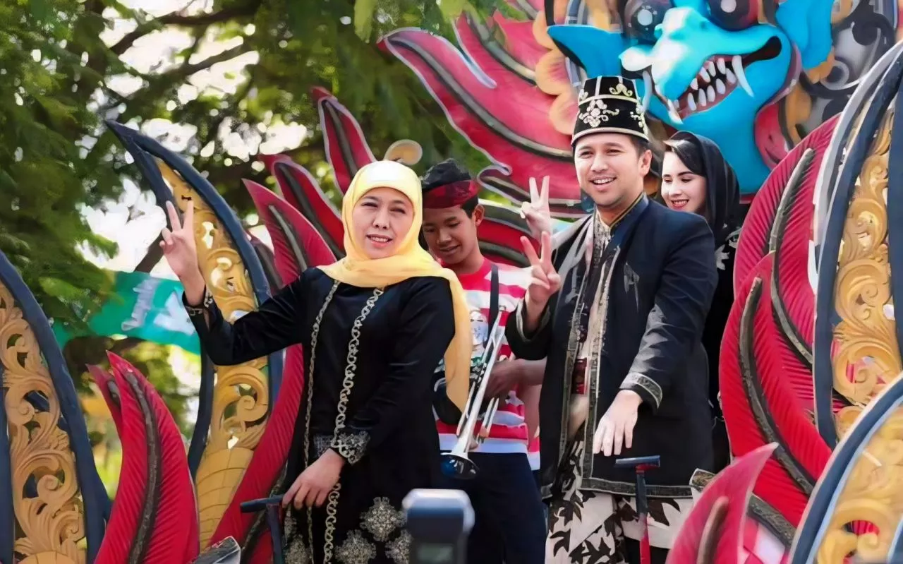 Balon Khofifah-Emil Melambung Tinggi, Isyarat Kemenangan di Pilgub Jatim 2024