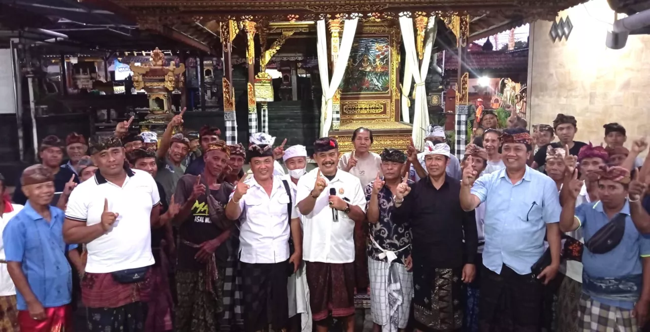 Paket ASTAGUNA Gelar Simakrama di Paibon Pasek Gelgel Desa Takmung, Serukan Pilihan Cerdas dan Pemilihan Damai
