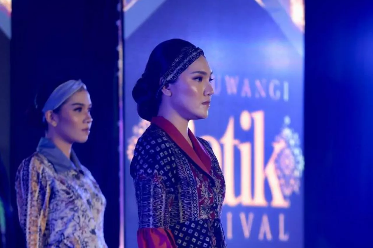 Banyuwangi Batik Festival di Hutan De Djawatan, Menjadi Paduan Kental Fashion dan Alam