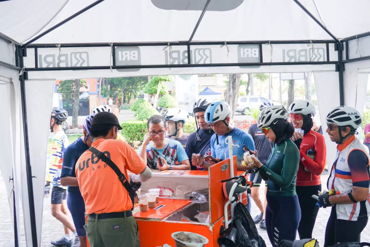 BRI Mulyosari Perkenalkan Layanan Digital BRImo Lewat Tunjungan Loop