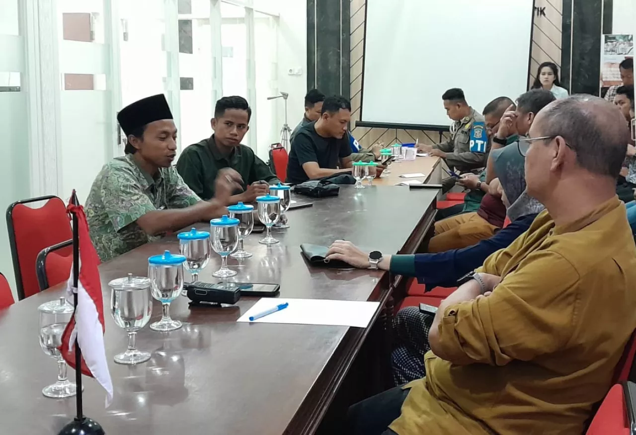 Gerakan Aspirasi Surabaya(GAS) Prihatin dengan Taman Tak Terawat dan Parkir Liar di Surabaya