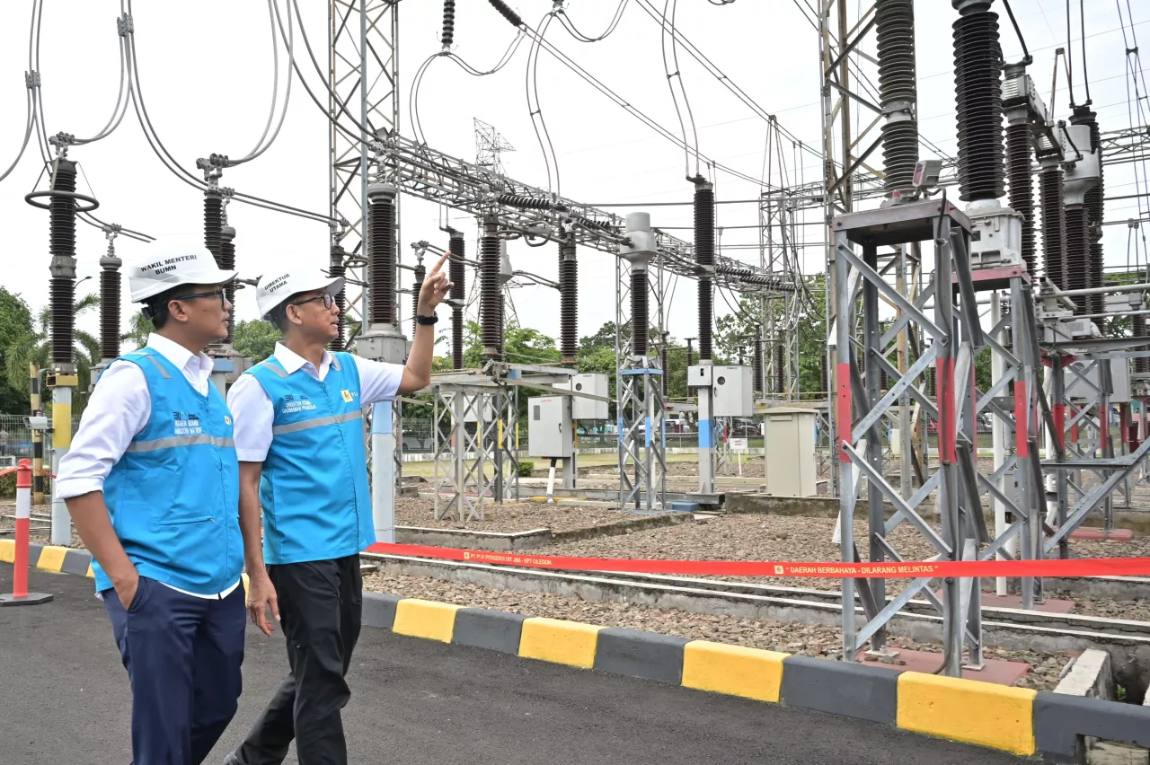 Sambut Natal dan Tahun Baru, Wamen BUMN Apresiasi Kesiapan Listrik PLN