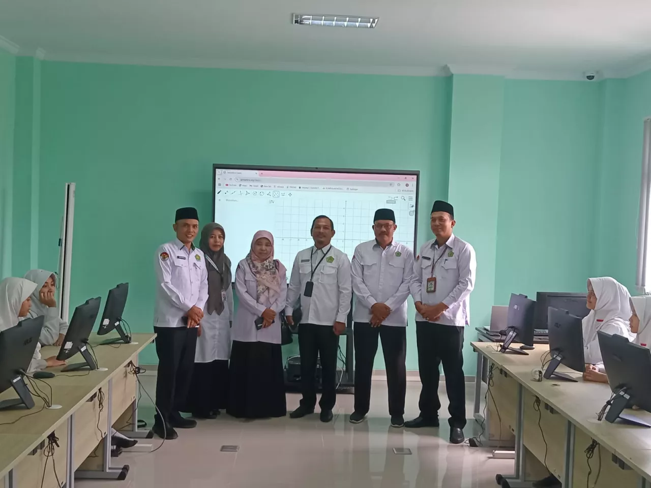 MTs Negeri 3 Jembrana dan Kemenag Gelar Diseminasi Madrasah Digital Learning