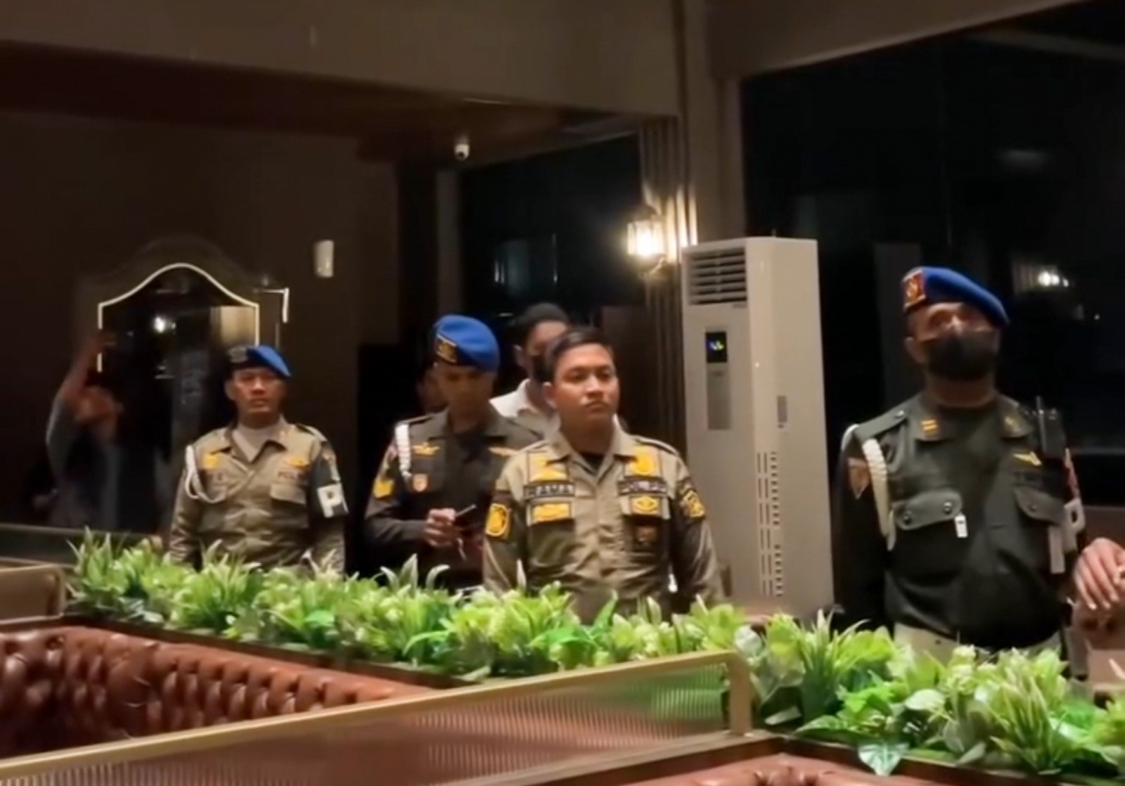 Video tangkapan layar @Satpol PP Surabaya