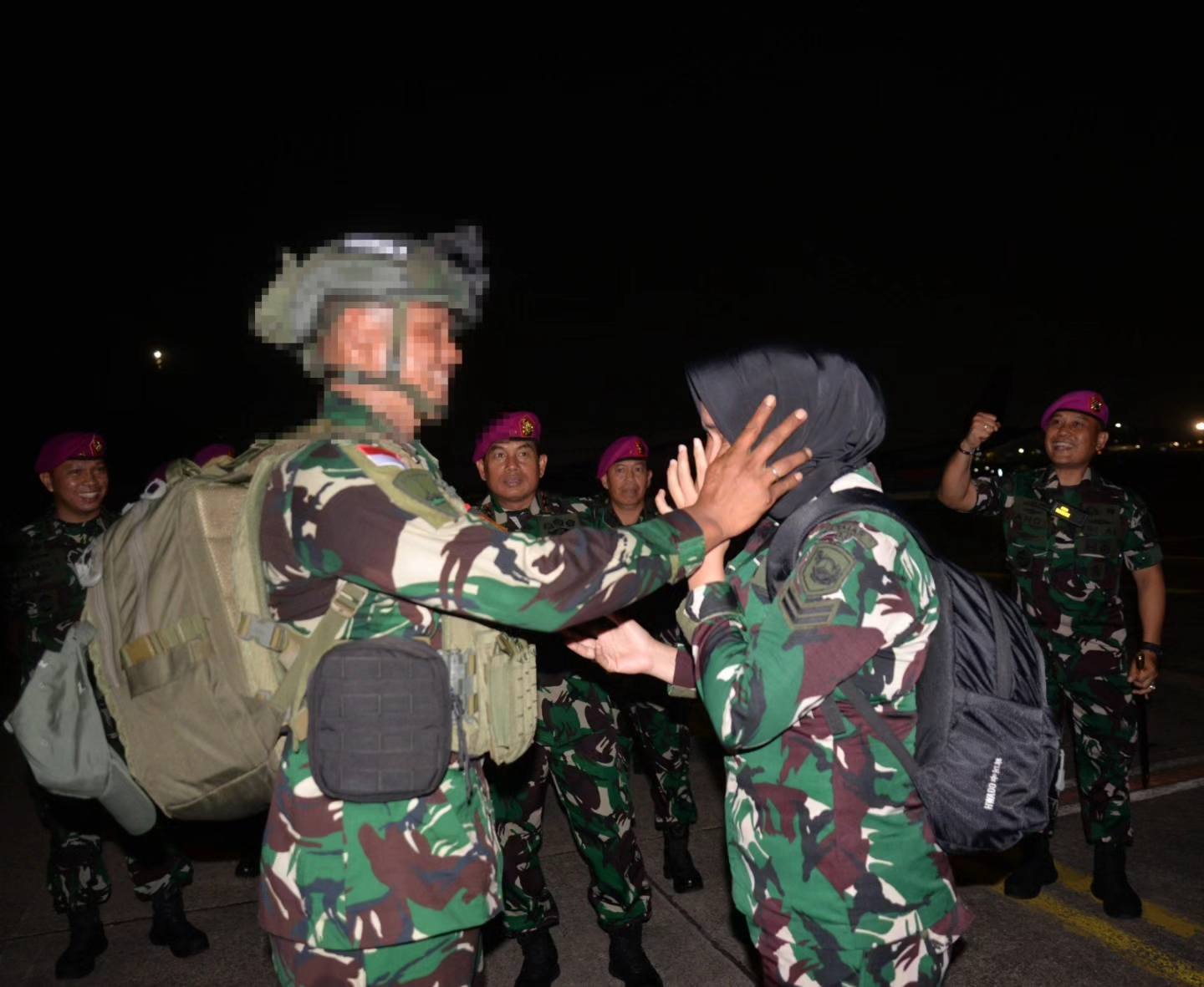 Dankormar Berangkatkan Satgas Pamtas RI-PNG Mobile Yonif 6 di Bandara Halim