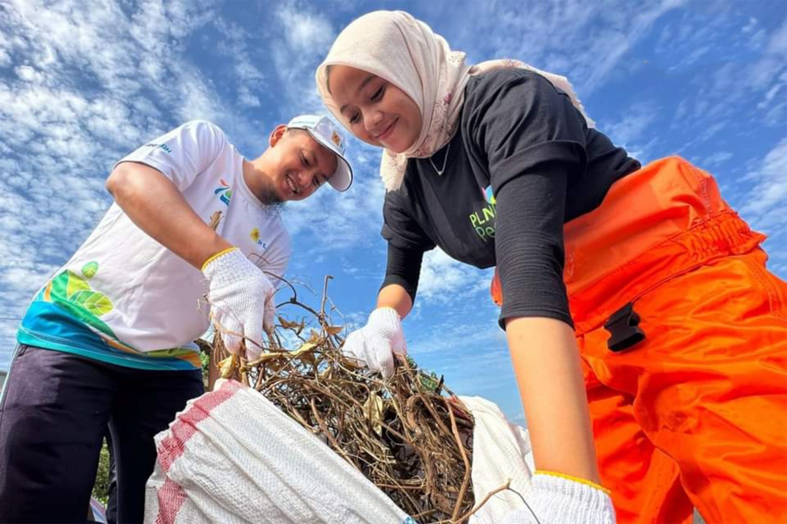 PLN Kumpulkan 302 Ton Sampah dari Seluruh Indonnesia, Setara Cegah Emisi 150 Ton CO2