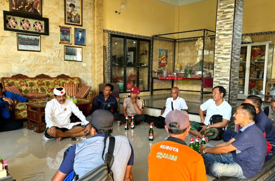 I Made Kasta menghadiri pertemuan penting dengan para tokoh petani Subak se-Kecamatan Dawan, Kabupaten Klungkung