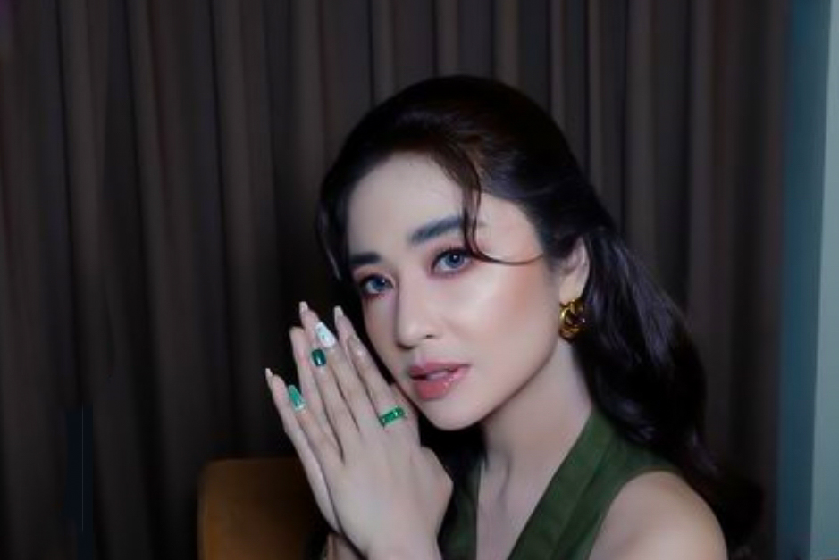 Dewi Perssik Pilih Tidak Lakukan Operasi Plastik Meski Ditawari Rp1 Miliar, Ini Alasannya