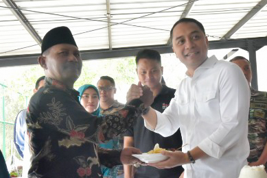 Eri Cahyadi Resmikan Fasilitas Baru di Eks Lokalisasi Moroseneng