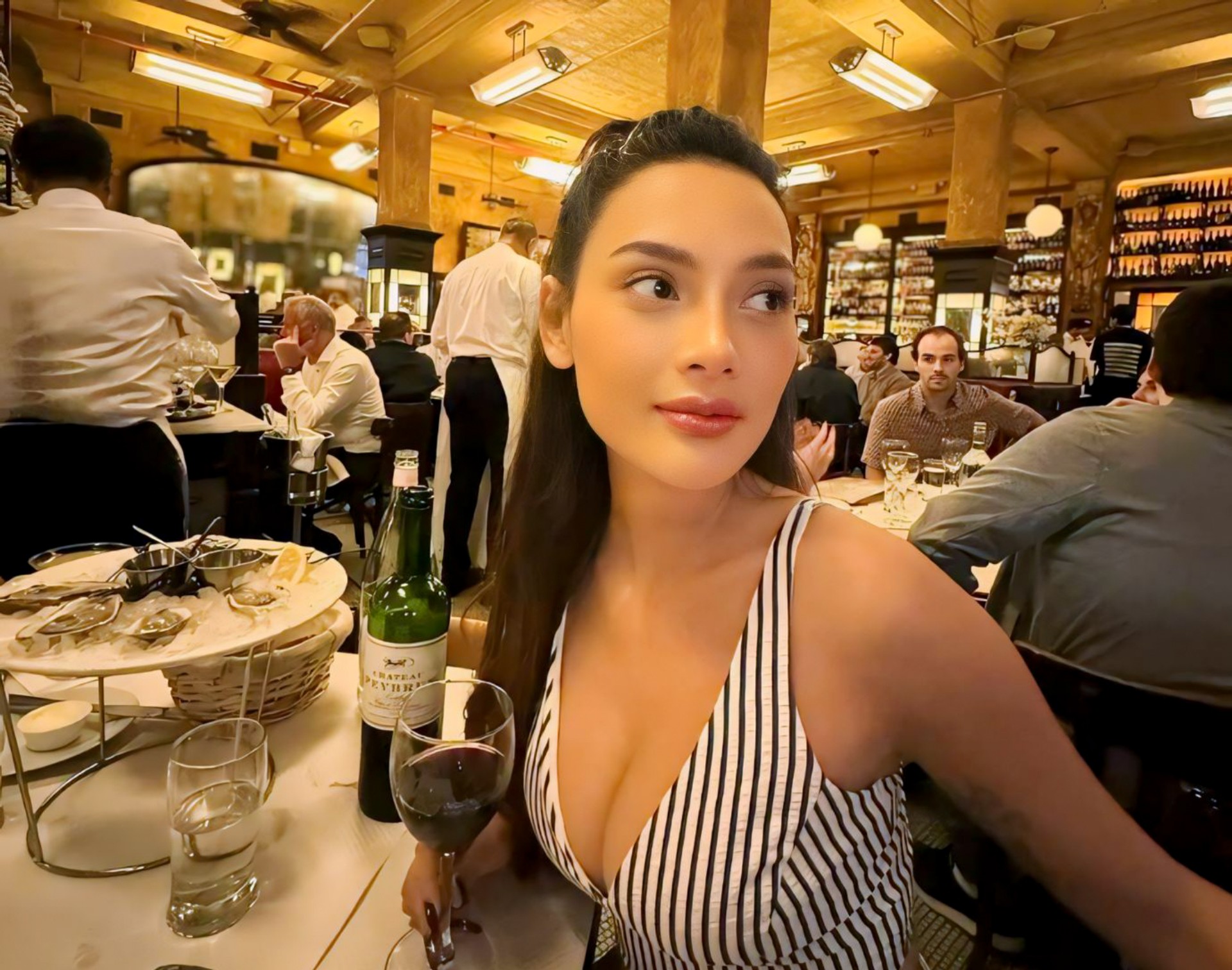 Erika Carlina Pernah Pakai Jilbab Saat Sekolah Dasar Karena Dibully