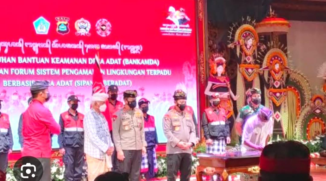 LINDUNGI DESA ADAT : Saat peluncuran Program Si Pandu Beradat