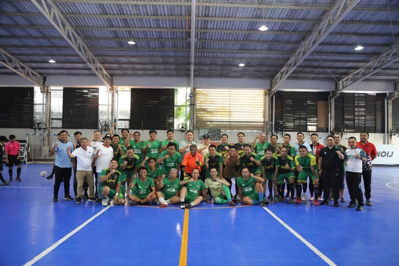 Timnas futsal Siwo PWI Jatim kalah 3-6 dari Kejaksaan Tinggi Negeri Jatim, di GOR Futsal Bhaskara Surabaya, Jumat (2/8/2024). Dalam pertandingan tersebut baik Siwo PWI Jatim maupun Kejati Jatim menunjukkan penampilan terbuka sejak menit pertama.