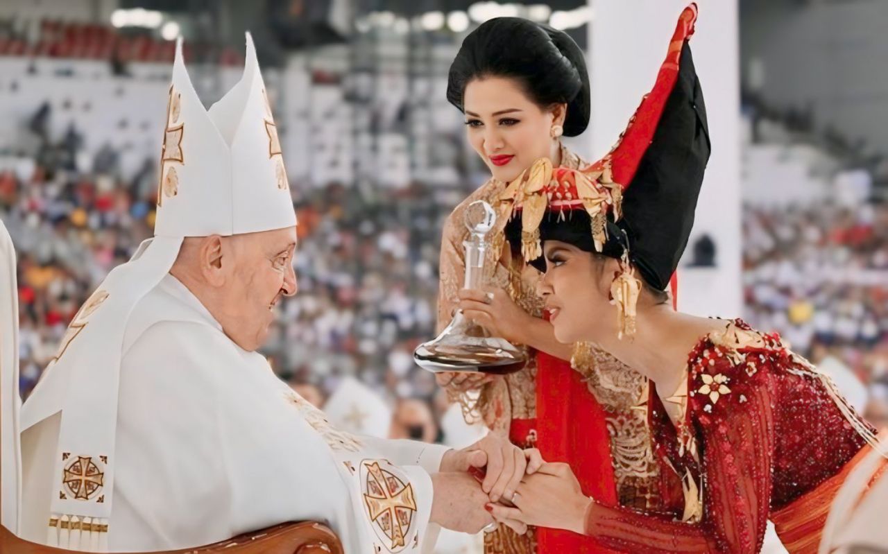 Tampil dan Bertemu Langsung Paus Fransiskus, Lyodra Ginting Mengaku Gemetar