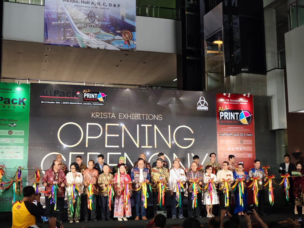 Pameran internasional ALLPack Indonesia dan ALLPrint Indonesia 2024 secara resmi dibuka oleh Direktur Jenderal Industri Agro Kementerian Perindustrian (Kemenperin), Ir. Putu Juli Ardika. MA, 9-10 Oktober 2024, di Jakarta International Expo (JIExpo), Kemay