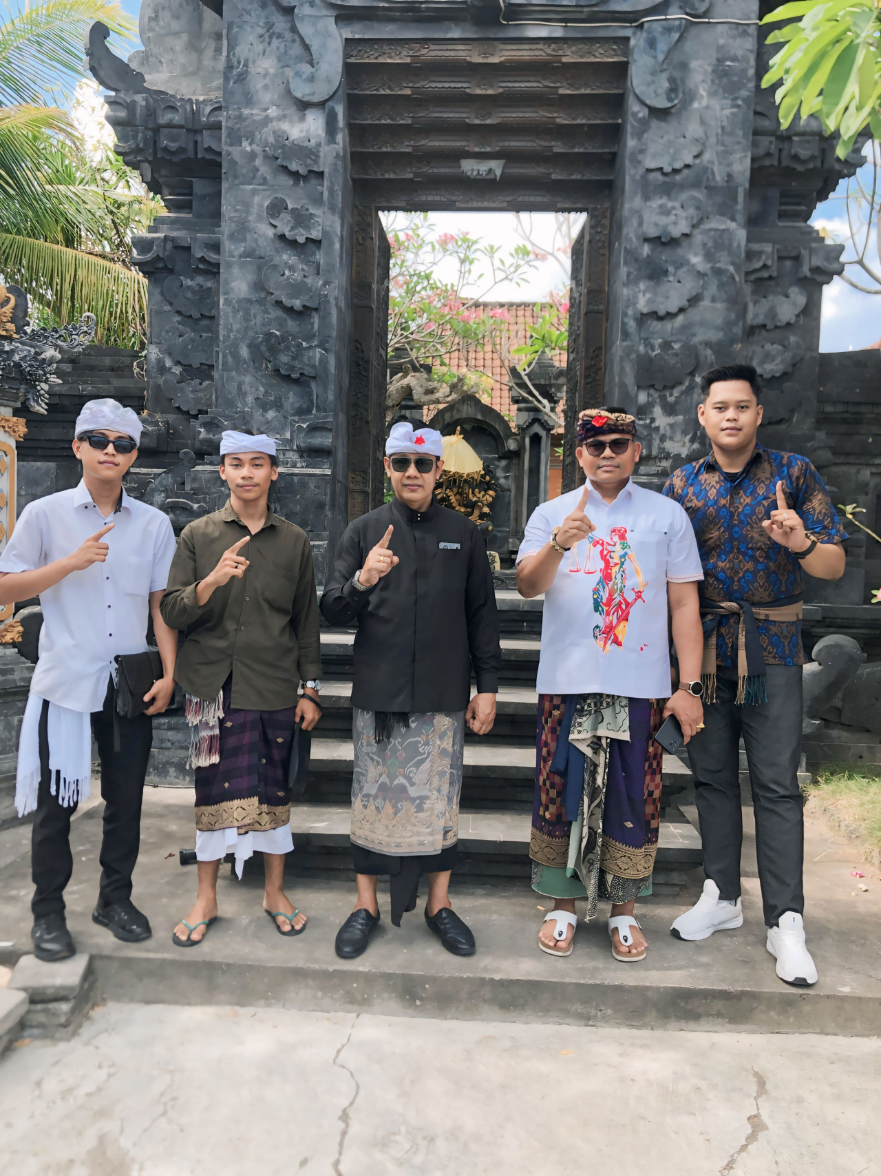 Putra Asal Nusa Penida I Made Subagio, Kantor Hukum Gusti Dalem Pering Law Firm & Partner, Tim Hukum Paket Astaguna