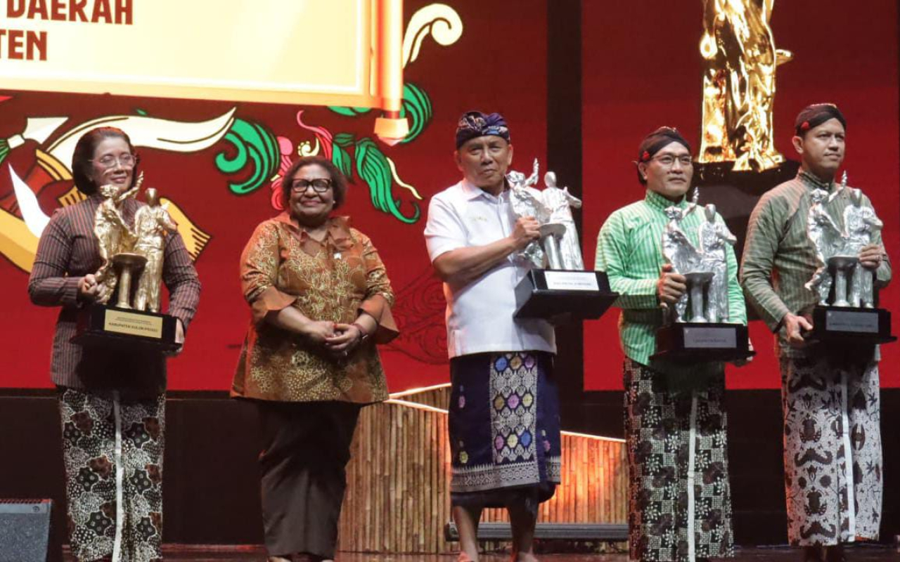 Jembrana Terima Anugrah Kebudayaan Indonesia 2024 Kategori Pemerintah Daerah.