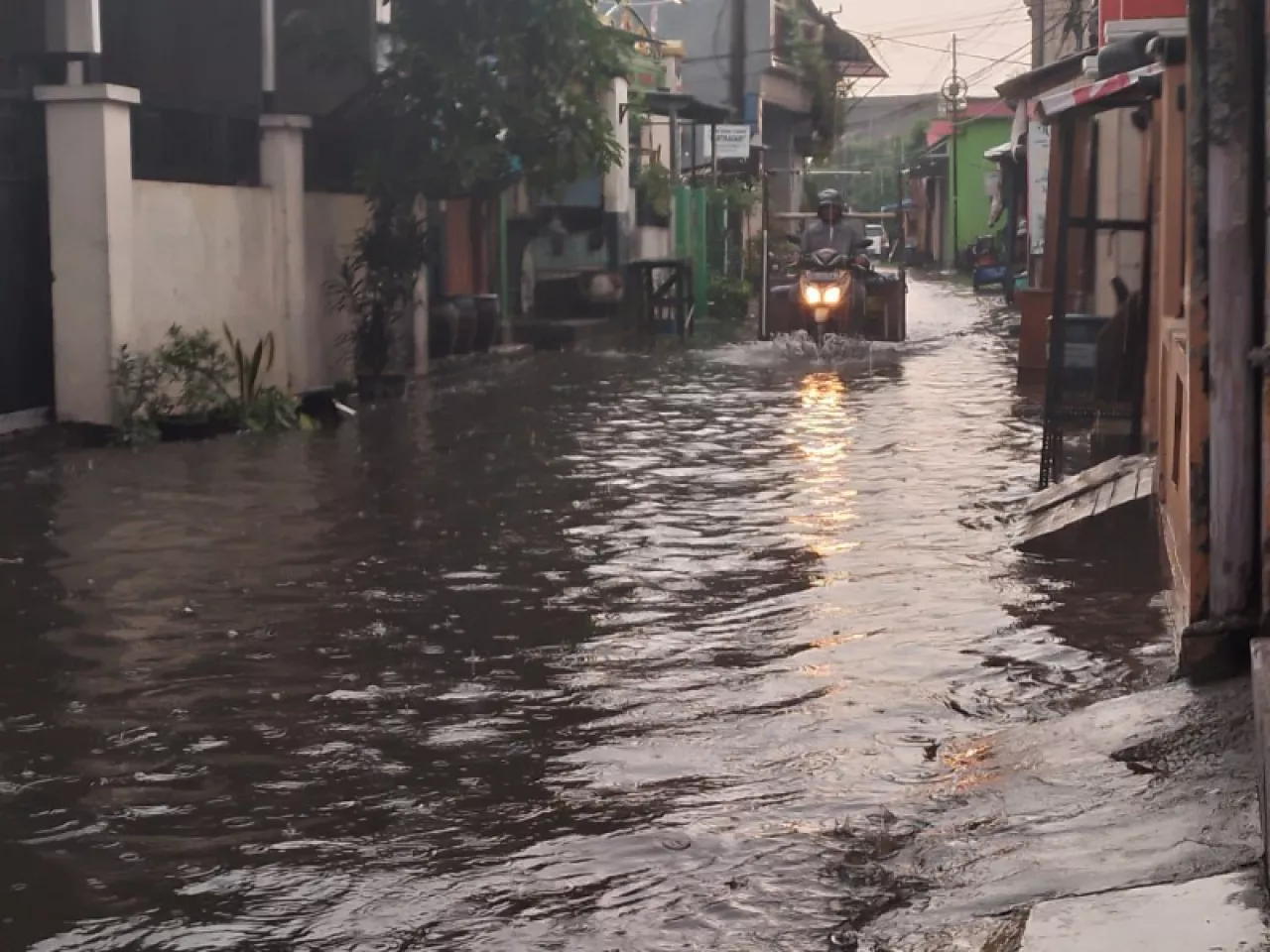 Achmad Nurdjajanto: Penanganan Banjir Hendaknya Jadi Proritas Pemkot Surabaya