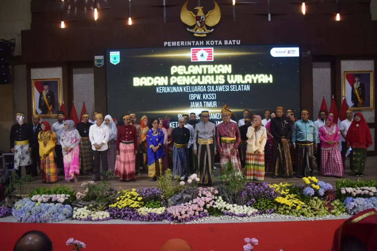 Bambang Haryo Resmi Jadi Warga Kehormatan Kerukunan Keluarga Sulawesi Selatan Jatim