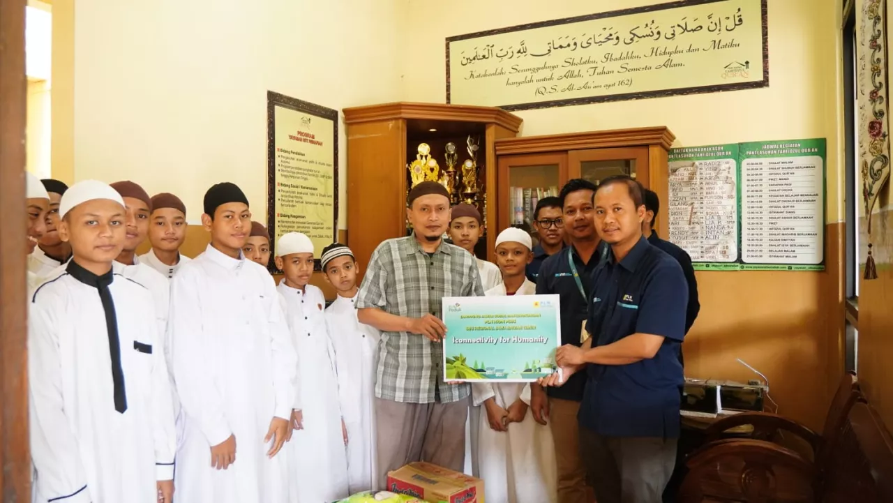 PLN Icon Plus Tebar Kebahagiaan, Merajut Kebersamaan di Rumah Tahfidz Qur’an & Panti Asuhan