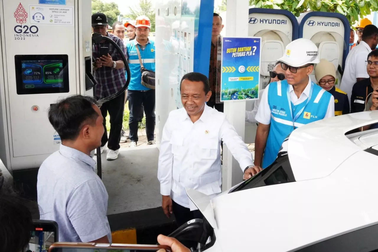 Jadi Titik Krusial Mudik, Menteri ESDM Pastikan Idulfitri Kesiapan SPKLU di Wilayah Jateng
