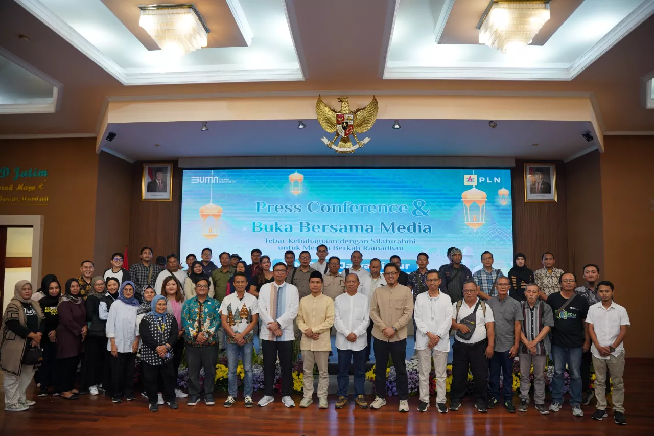 Siaga Kelistrikan dan Konektivitas Jelang Lebaran, PLN Group dan Icon Plus Jatim Buka Bersama Media