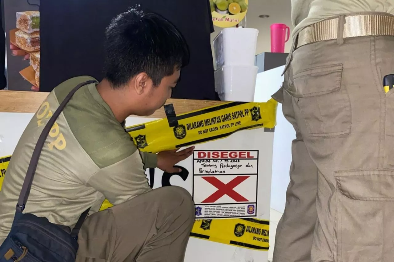 Viral Es Krim Alkohol di Surabaya, Satpol PP Bertindak Tegas Segel dan Panggil Pemilik