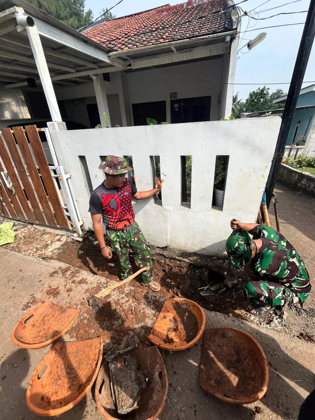 Hari Ketujuh TMMD Kodim 0508 Depok dan Kodam Jaya Genjot Pembangunan Infrastruktur di Cimanggis