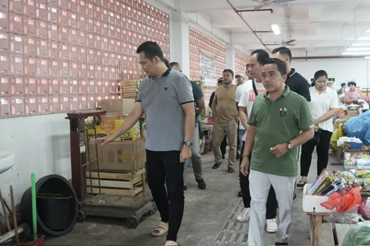 Bupati Kembang Soroti Kebersihan Pasar Umum Negara Bahagia