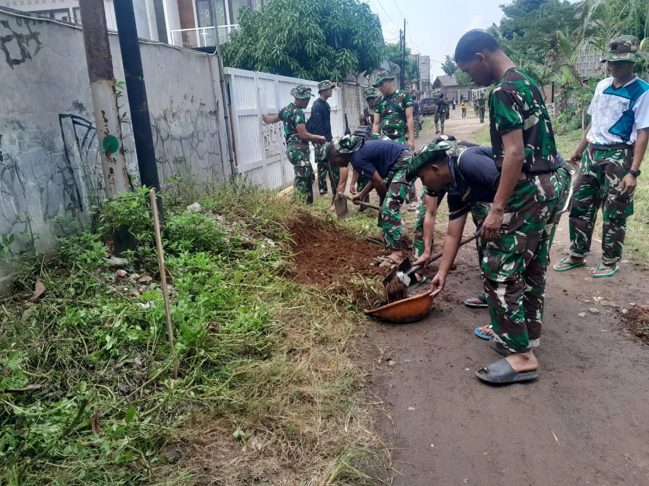 Jalan Kav Pertamina Mulai Dicor, TMMD ke-124 Capai 12 Persen