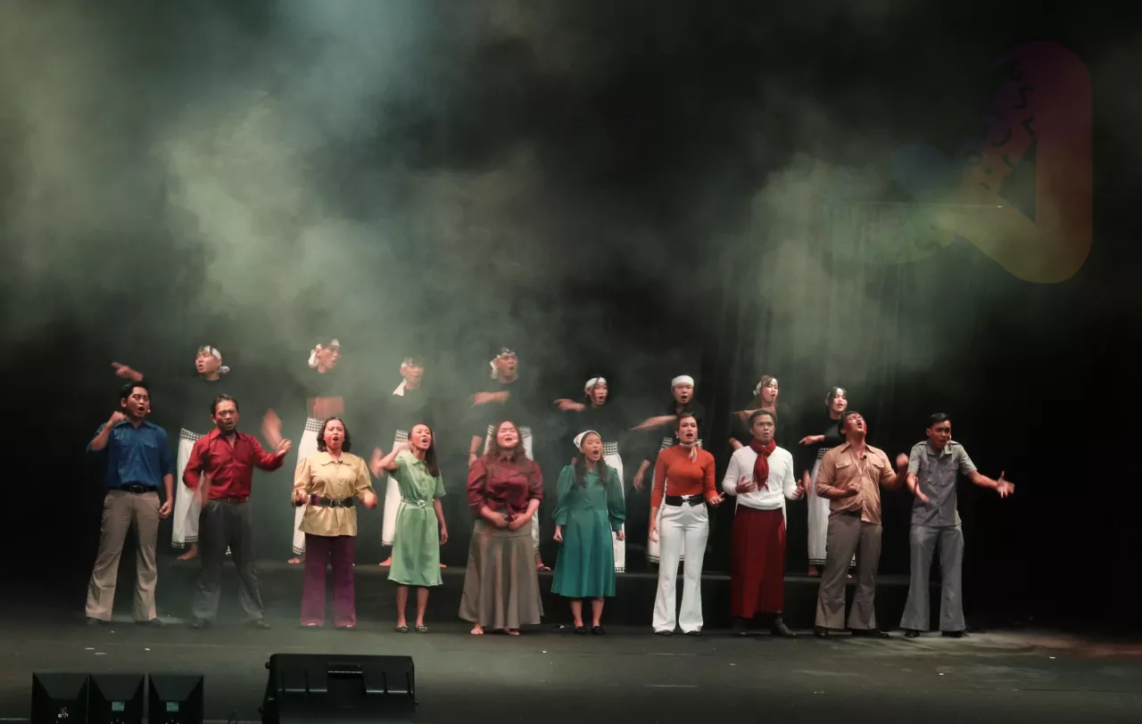 Para Pejuang Teater Djarum Menyalakan Obor Perjuangan Pertamanya di Surabaya