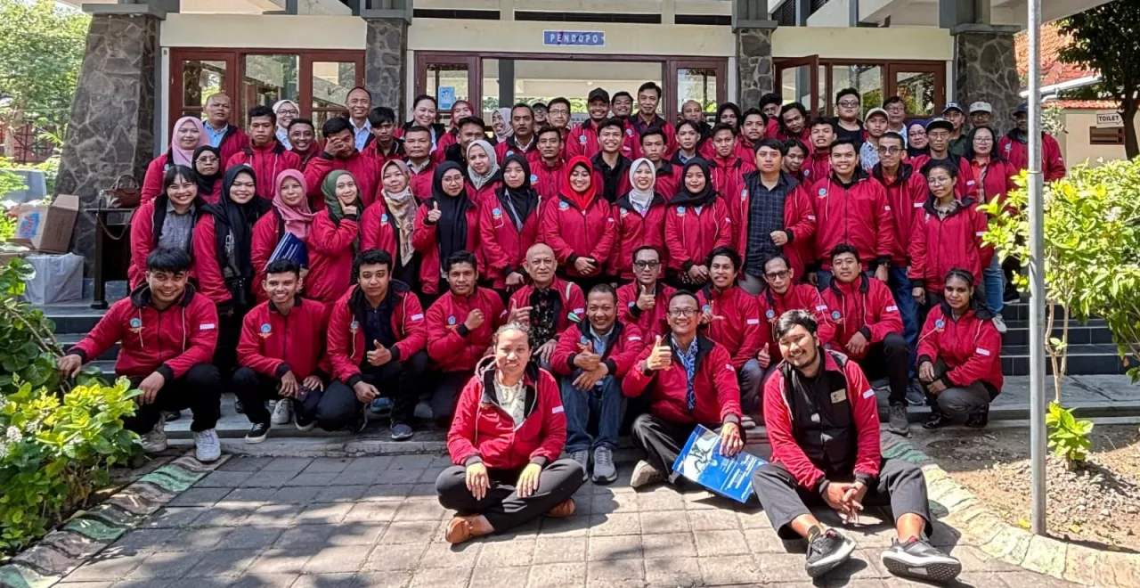 Unipra Lepas 63 Mahasiswa KKN-PPM 2025: "Kampung Berdaya, Pasti Bisa"