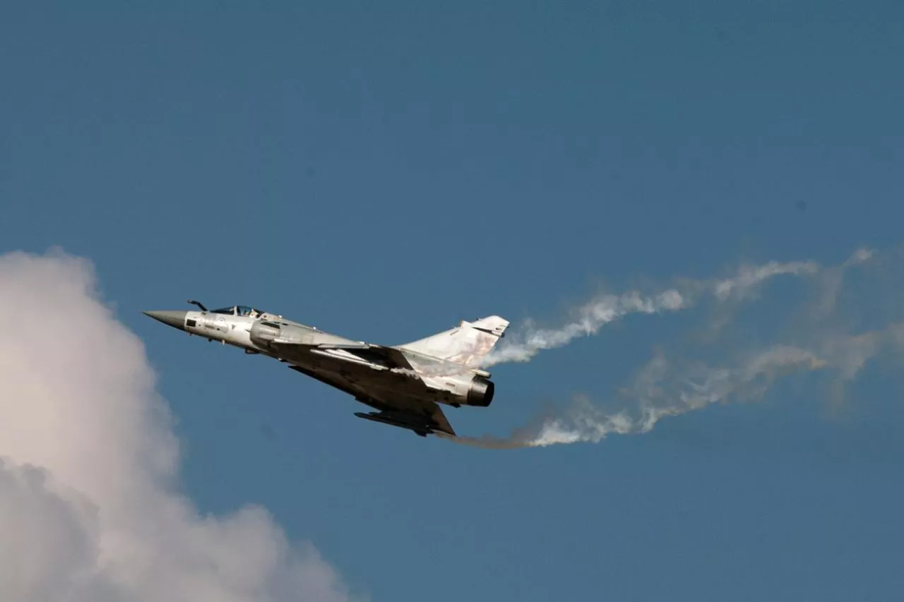 Jet Tempur Mirage 2000 Ukraina Jatuh Saat Misi Penerbangan, Pilot Selamat