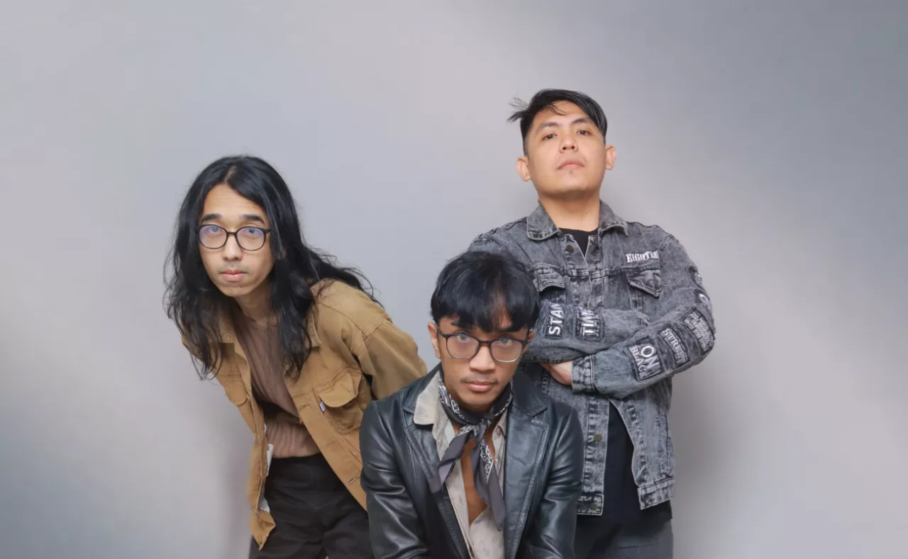 One More Light Rilis Single Ketiga Bertajuk 412, Simbol Permintaan Maaf yang Tak Terucap
