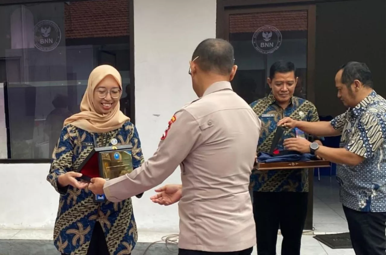 Apel Pagi BNN Surabaya, Pegawai Berprestasi Dapat Apresiasi Khusus